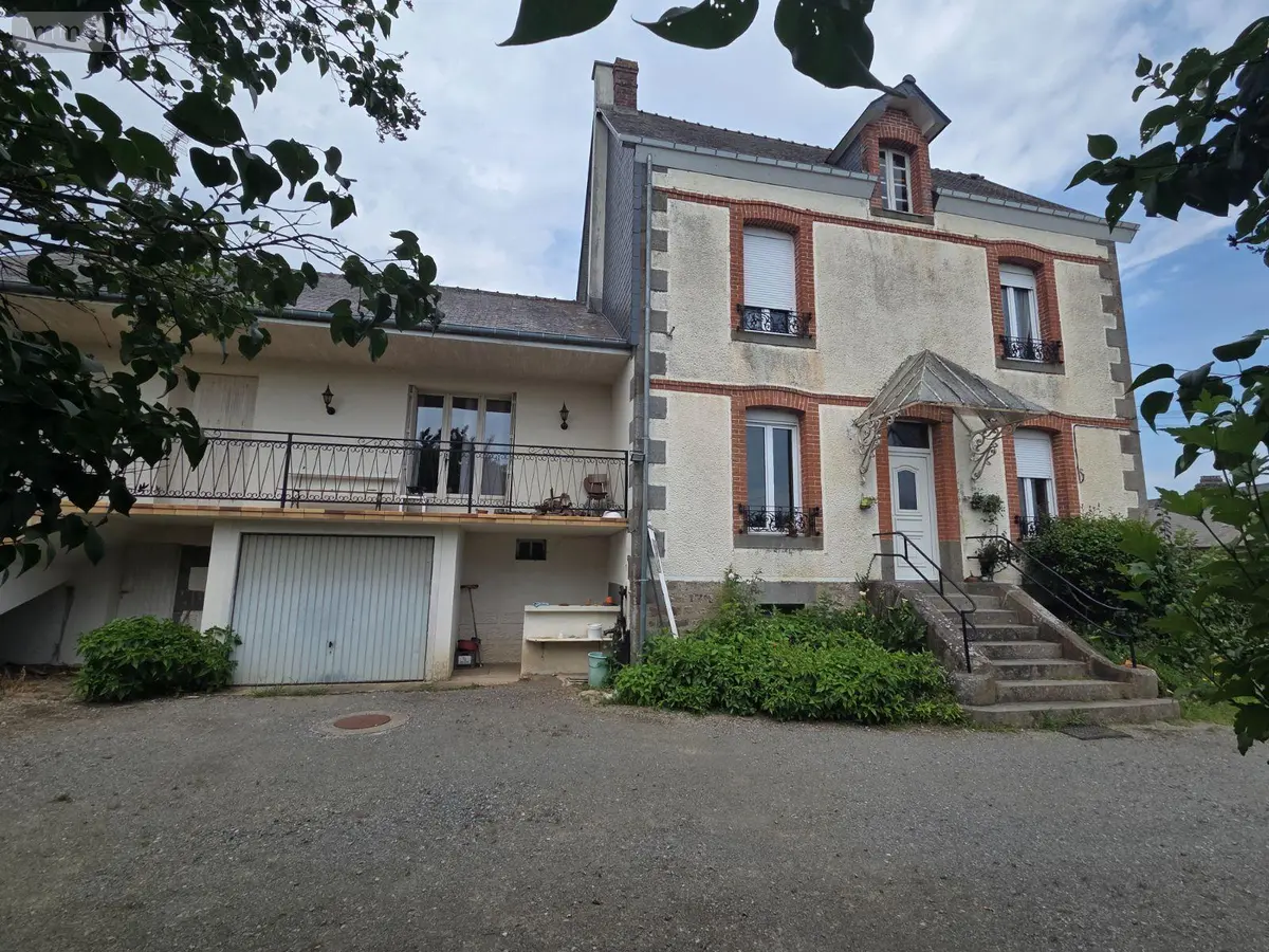 Maison a vendre Ambrières-les-Vallées 53300 Mayenne 53 98 m2 7 pièces 120500 euros 53075DLS26017 001