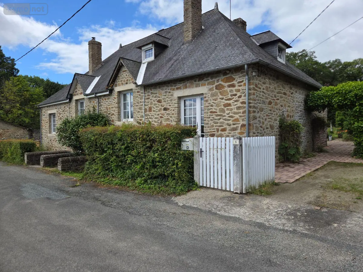 Maison a vendre Saint-Georges-Buttavent 53100 Mayenne 53 164 m2 7 pièces 301600 euros 53075/FC18 001