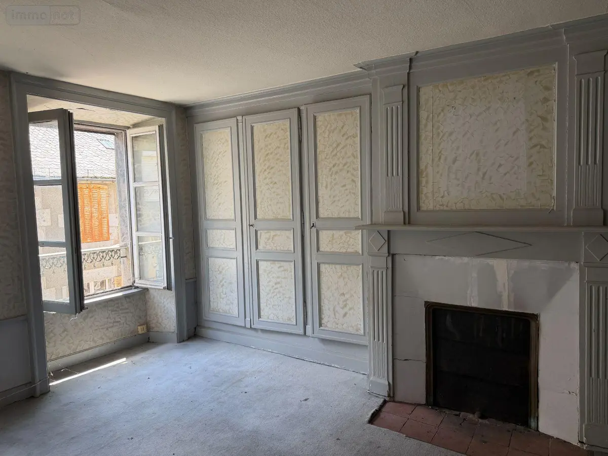 Immeuble de rapport a vendre Mauriac 15200 Cantal 15 144 m2 37100 euros 15060/1274 001