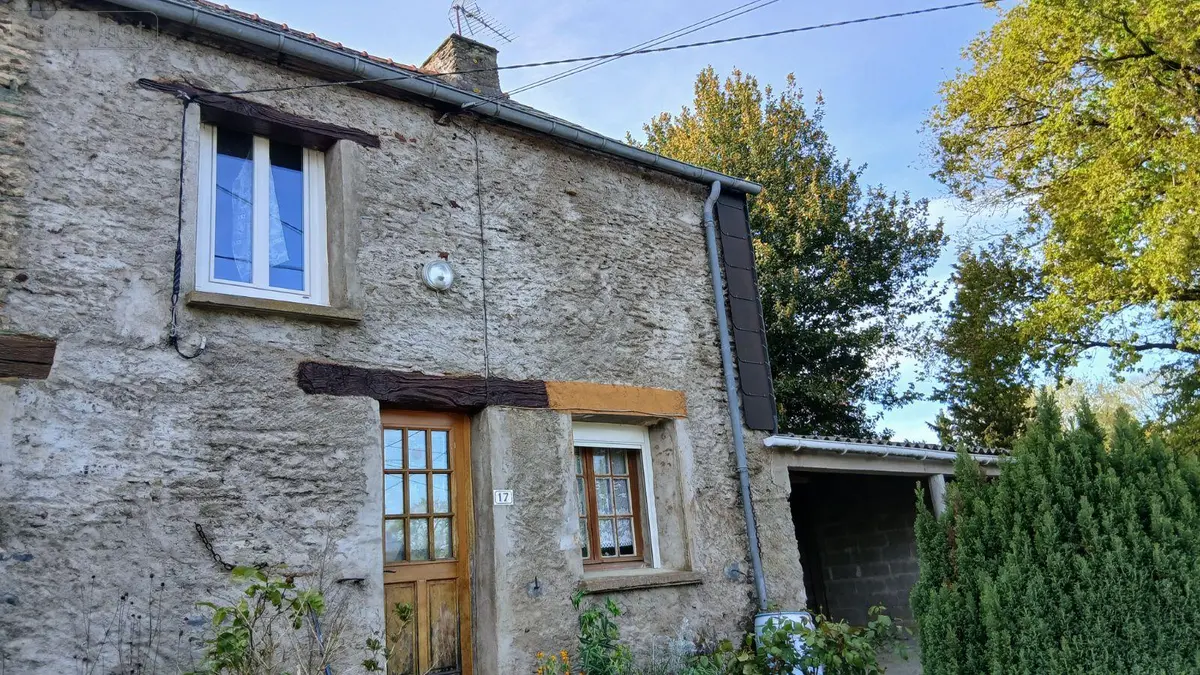 Maison a vendre La Chapelle-Gaceline 56200 Morbihan 56 57 m2 2 pièces 34000 euros 009/1369 001
