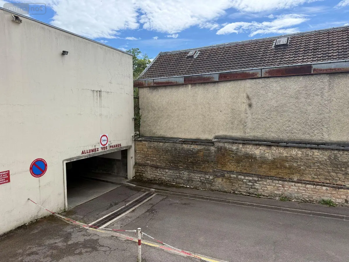 Garage et parking a vendre Troyes 10000 Aube 10 12 m2 1 pièce 16000 euros 10010/467 001