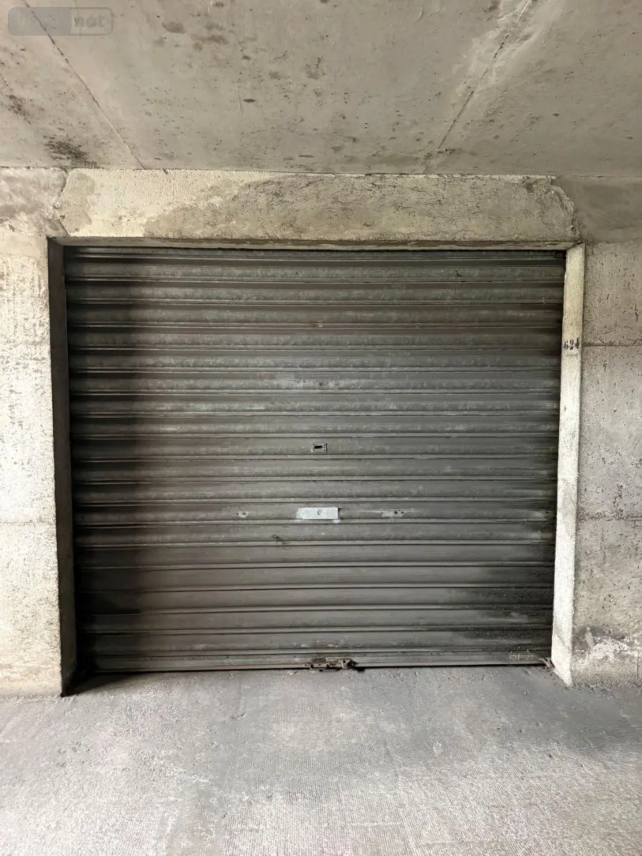 Garage et parking a vendre Troyes 10000 Aube 10 12 m2 1 pièce 16000 euros 10010/468 001