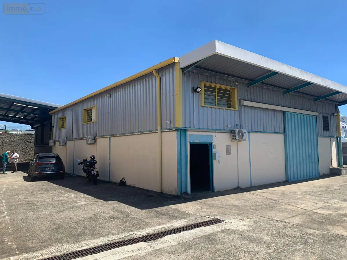 Fonds et murs commerciaux a vendre Sainte-Marie 97438 La Réunion 974 3 pièces 1942500 euros 97405/302 001