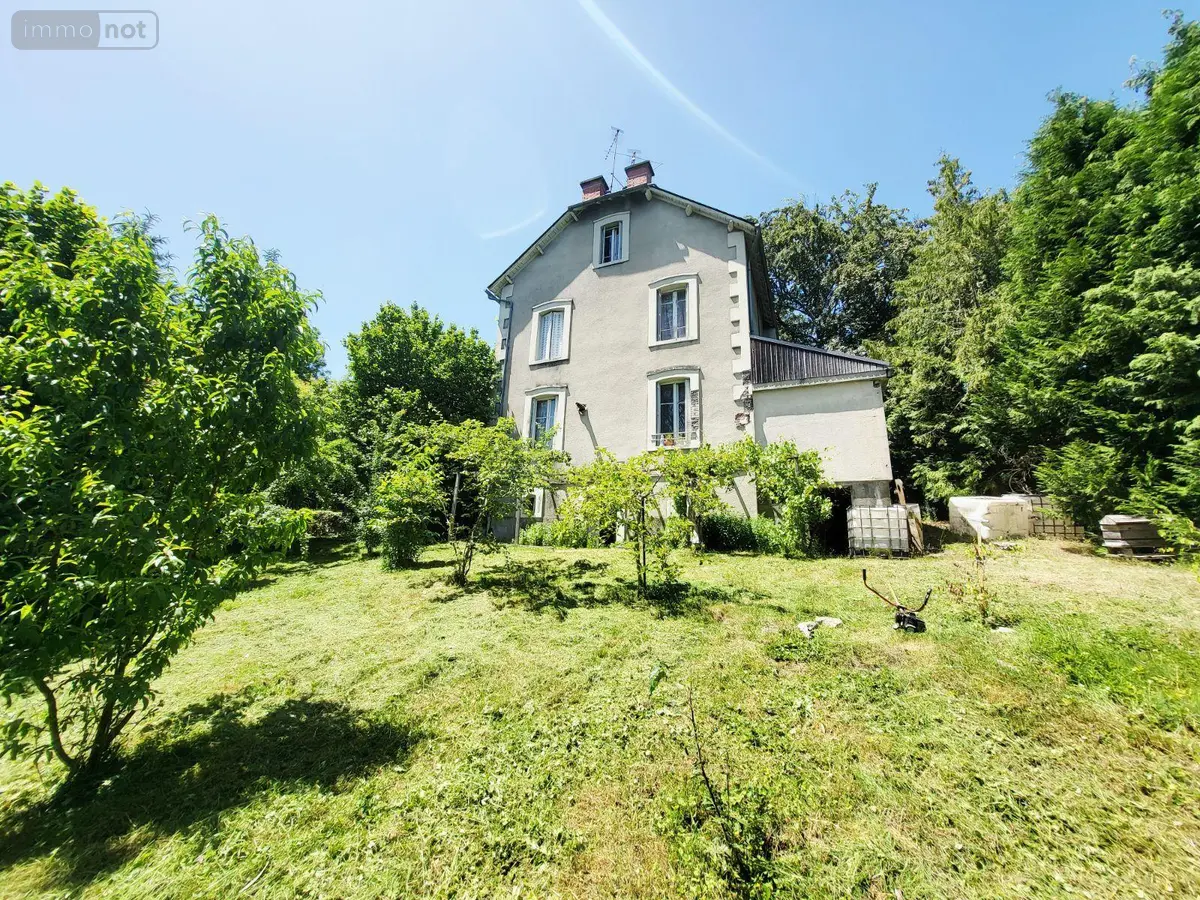 Maison a vendre Ussel 19200 Corrèze 19 163 m2 9 pièces 119700 euros UM 1317 001