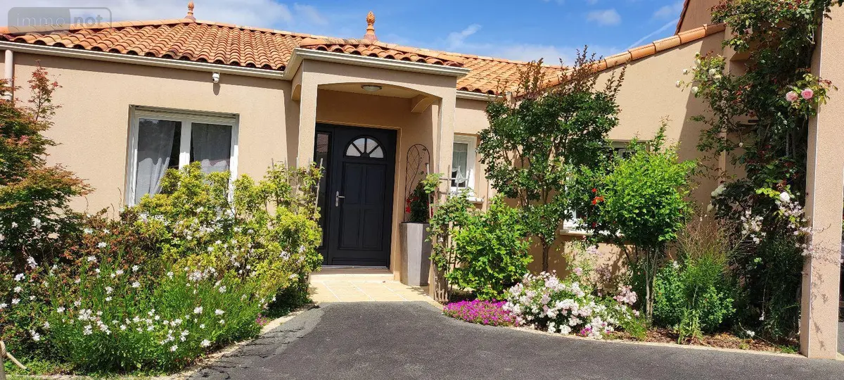 Maison a vendre Les Herbiers 85500 Vendée 85 168 m2 7 pièces 414000 euros 85013-1090085 001