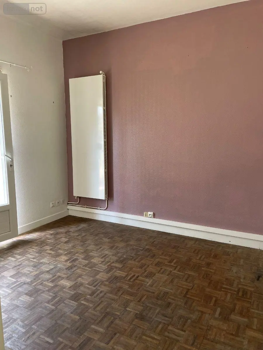 Location fonds et murs commerciaux Libourne 33500 Gironde 33 9 m2 1 pièce 225 euros 33204/13 001