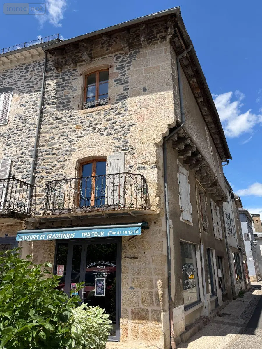 Fonds et murs commerciaux a vendre Pleaux 15700 Cantal 15 121900 euros 15060/1279 001
