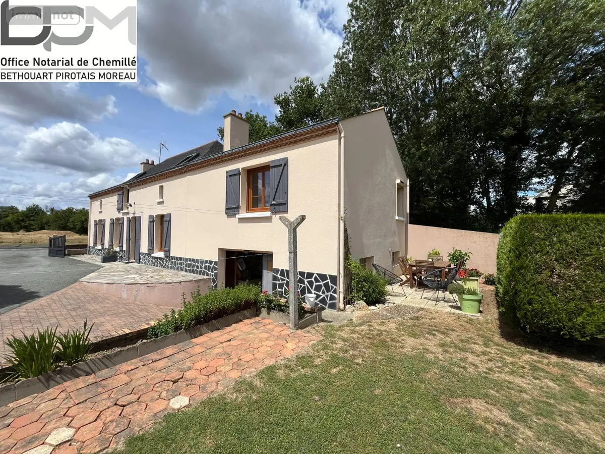 Maison a vendre Valanjou 49670 Maine-et-Loire 49 111 m2 255000 euros 49062/826 001
