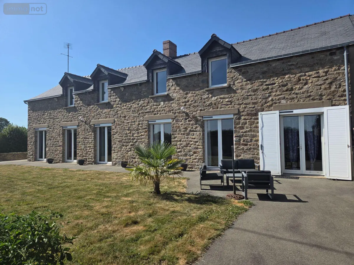 Maison a vendre Aron 53440 Mayenne 53 206 m2 9 pièces 239200 euros 53075/FC30 001