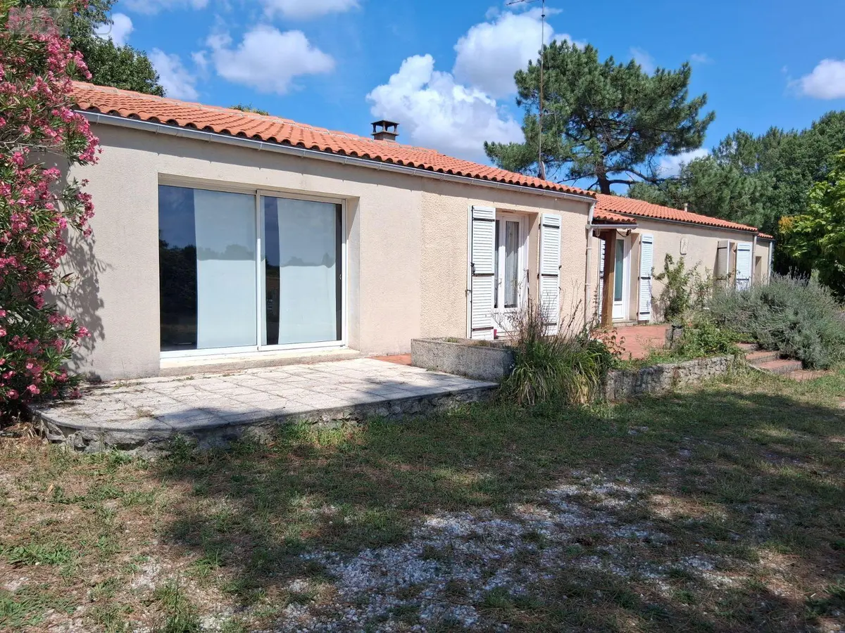Maison a vendre Courpignac 17130 Charente-Maritime 17 171 m2 7 pièces 196100 euros 33082/362 001