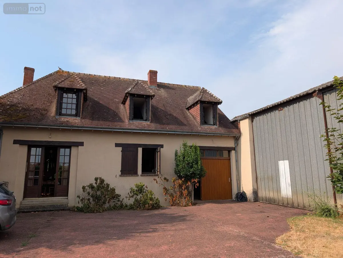 Maison a vendre Le Lude 72800 Sarthe 72 142 m2 5 pièces 143100 euros 13861/1760 001
