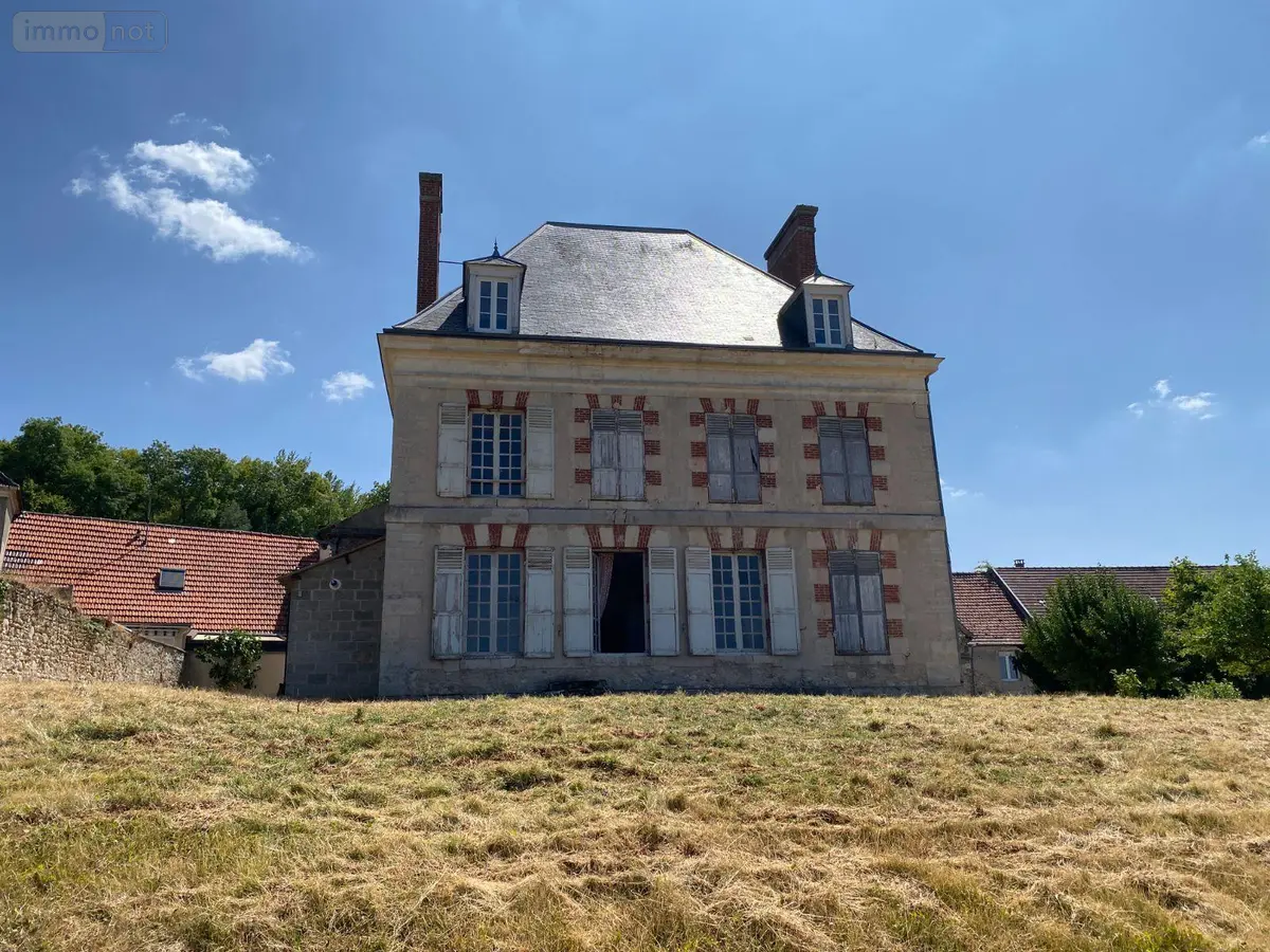 Propriete a vendre Mareuil-le-Port 51700 Marne 51 330 m2 241500 euros 51029-514 001