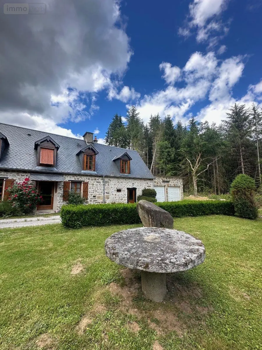 Location maison Saint-Pardoux-le-Neuf 19200 Corrèze 19 96 m2 4 pièces 865 euros 10817/263 001
