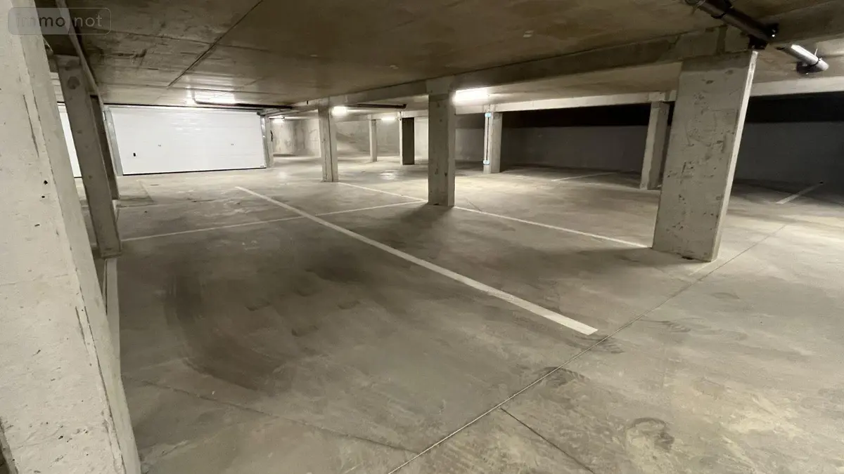Location garage et parking Vitré 35500 Ille-et-Vilaine 35 12 m2 60 euros 35142-87 001