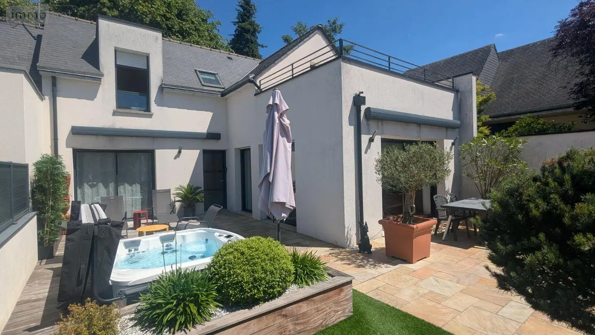 Maison a vendre Saint-Jacques-de-la-Lande 35136 Ille-et-Vilaine 35 101 m2 5 pièces 748000 euros 2621 001