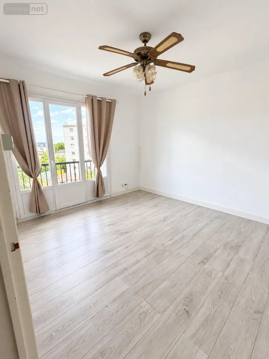 Appartement a vendre Saint-Cyr-sur-Loire 37540 Indre-et-Loire 37 29 m2 88500 euros 37049-156 001