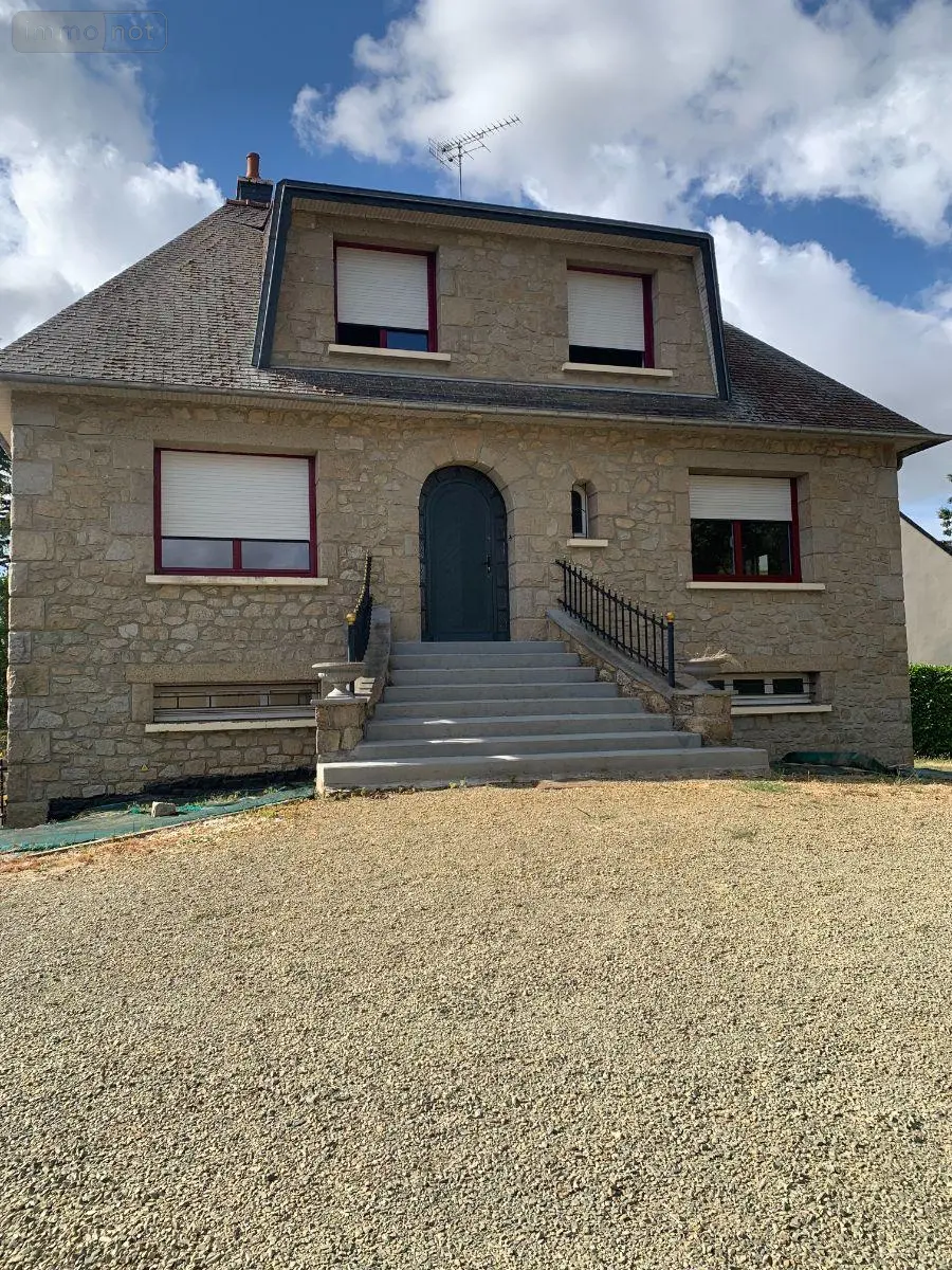 Location maison Pacé 35740 Ille-et-Vilaine 35 161 m2 6 pièces 1520 euros 050/175 001