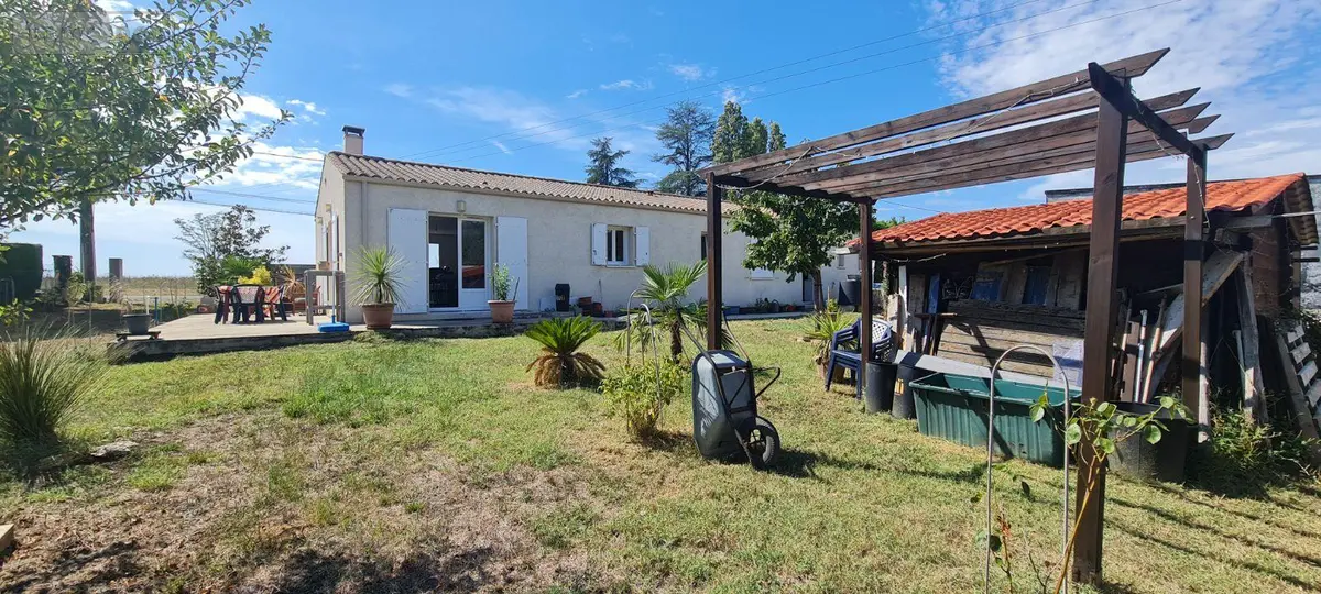 Maison a vendre Saint-André-de-Lidon 17260 Charente-Maritime 17 90 m2 4 pièces 238160 euros Ref 02082 001