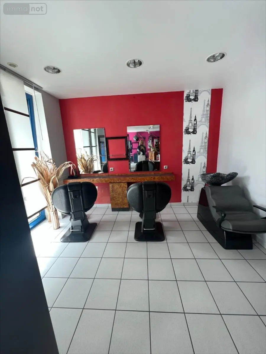 Immeuble de rapport a vendre Pont-de-Buis-lès-Quimerch 29590 Finistère 29 232 m2 259350 euros 29060-1094268 001
