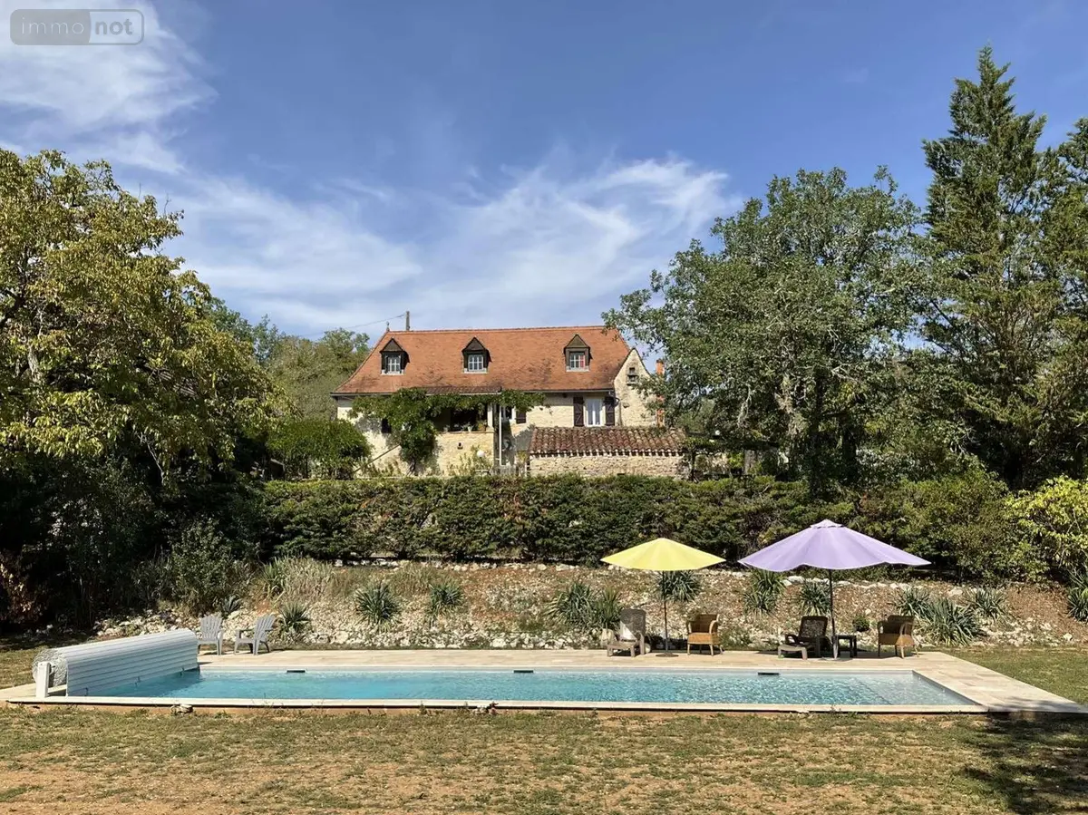 Maison a vendre Gourdon 46300 Lot 46 230 m2 17 pièces 548900 euros 46041/465 001