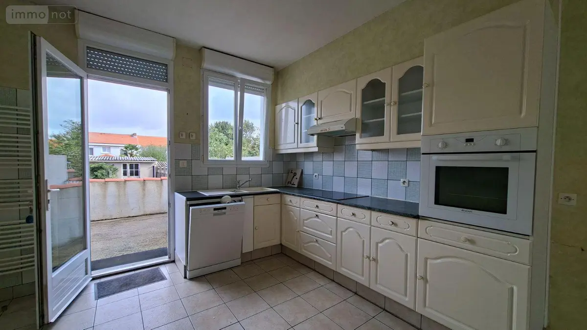 Maison a vendre Cholet 49300 Maine-et-Loire 49 100 m2 4 pièces 160360 euros AGM 102* 001