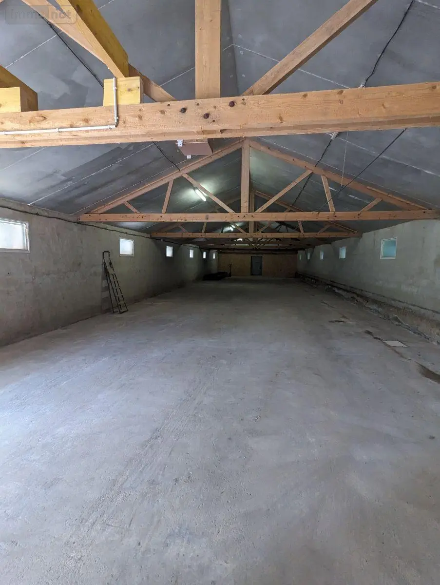 Location garage et parking Millam 59143 Nord 59 300 m2 450 euros S5468 001