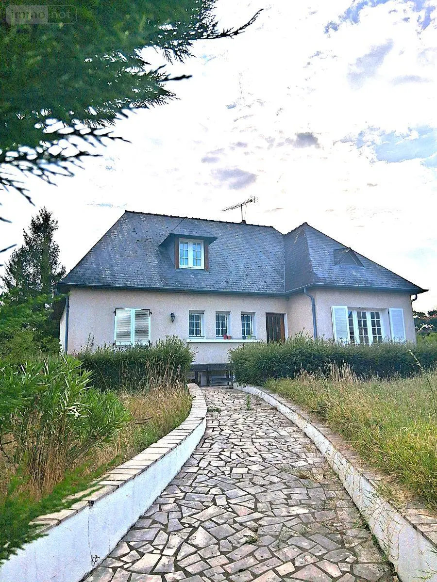 Maison a vendre Baugé-en-Anjou 49150 Maine-et-Loire 49 135 m2 8 pièces 219000 euros 520 001