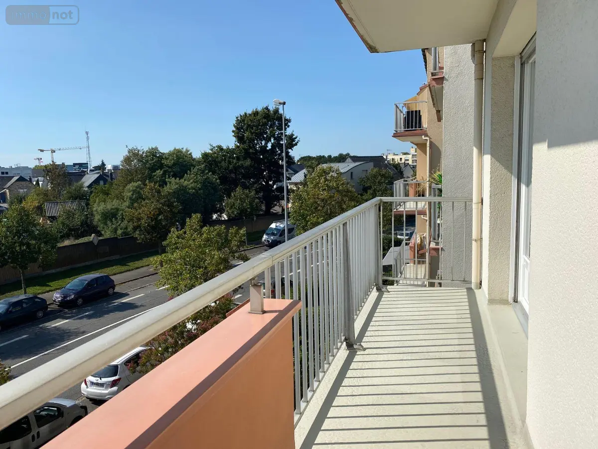 Location appartement Rennes 35000 Ille-et-Vilaine 35 75 m2 3 pièces 1008 euros LG/145 001