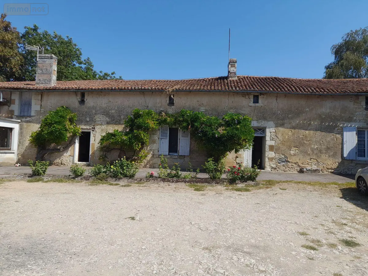 Maison a vendre Saint-Jean-de-Sauves 86330 Vienne 86 170 m2 11 pièces 105000 euros 86056/17 001