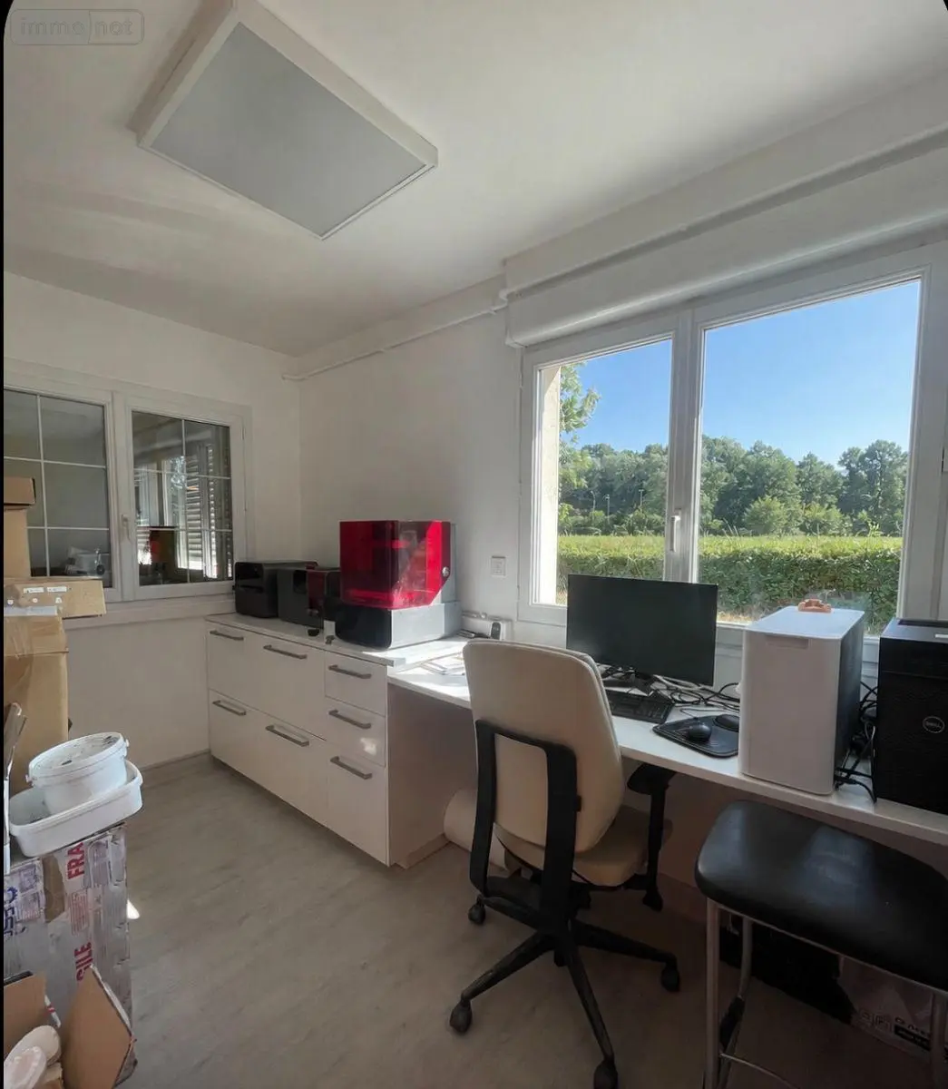 Fonds et murs commerciaux a vendre Nogent-le-Rotrou 28400 Eure-et-Loir 28 262500 euros 260801 001