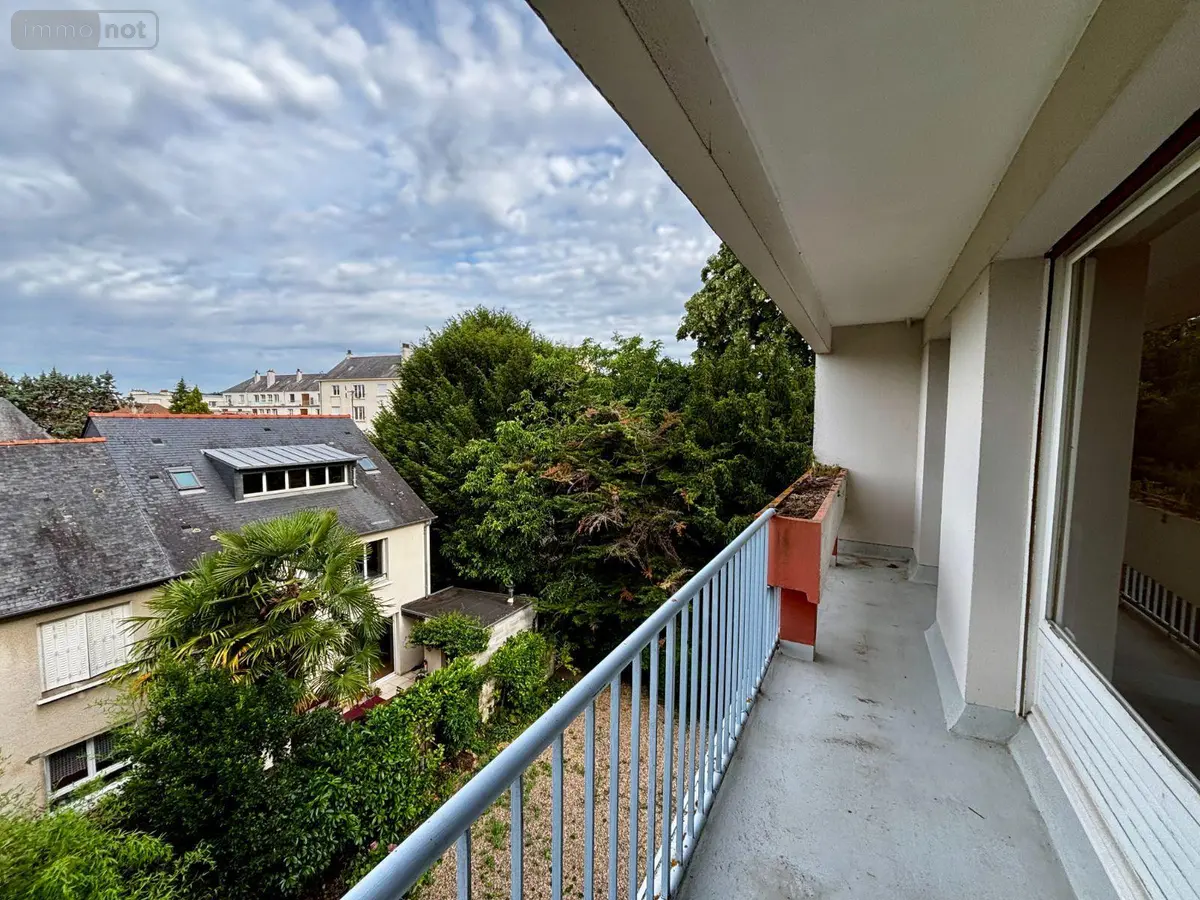 Appartement a vendre Rennes 35000 Ille-et-Vilaine 35 64 m2 256760 euros VR/149 001