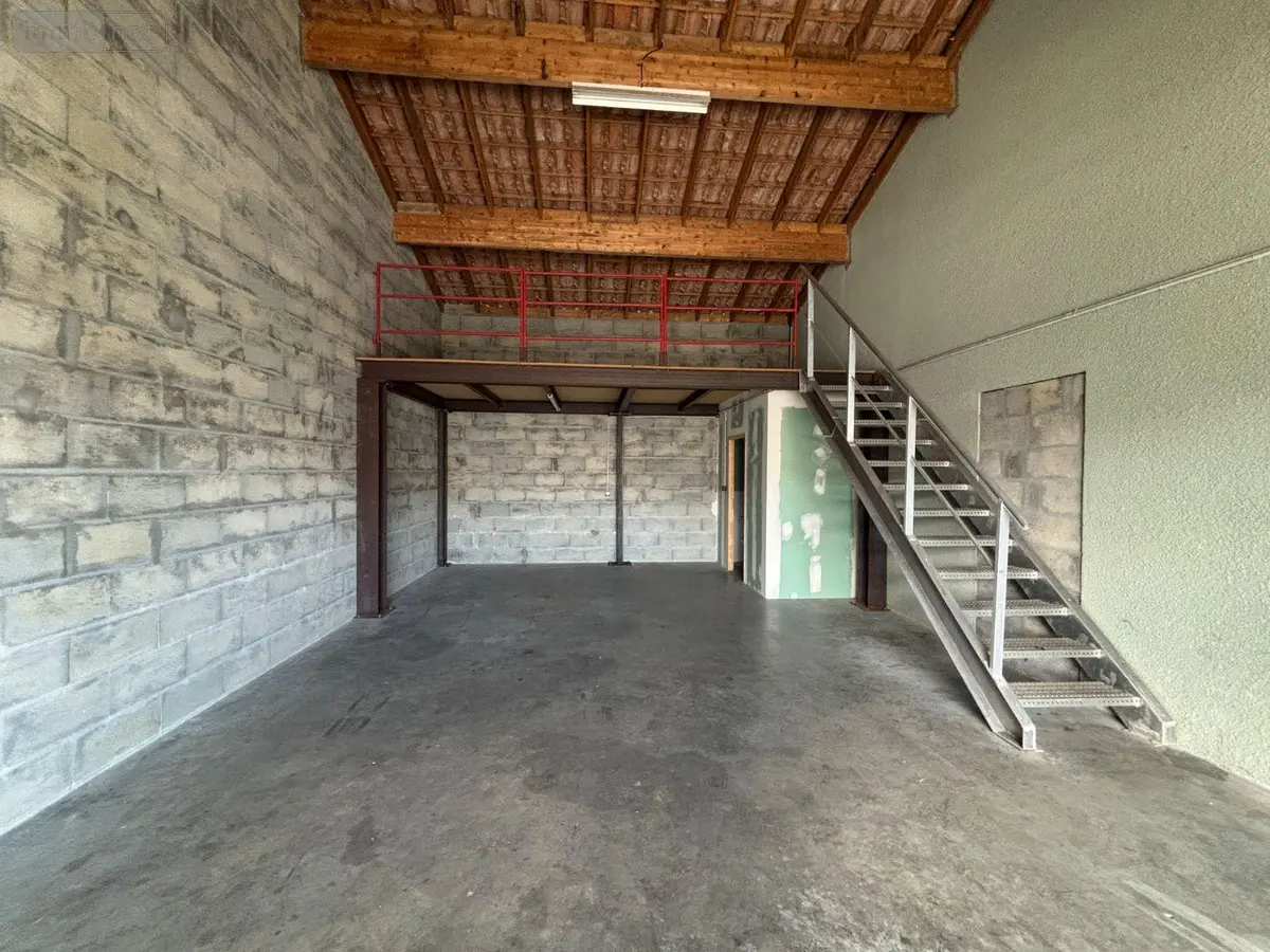 Fonds et murs commerciaux a vendre Parempuyre 33290 Gironde 33 97 m2 2 pièces 172775 euros 032/1721 001