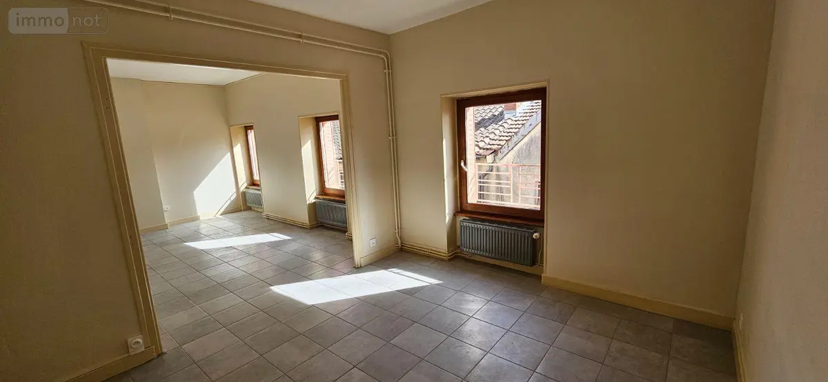 Location appartement Cuisery 71290 Saône-et-Loire 71 32 m2 1 pièce 380 euros STUDIO-CUISERY 001