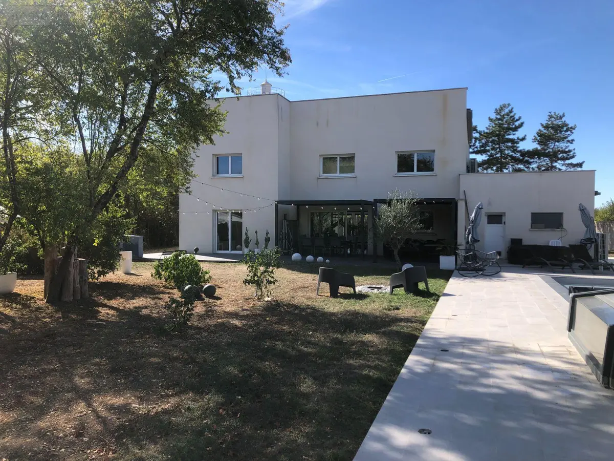 Maison a vendre Issoudun 36100 Indre 36 190 m2 6 pièces 419200 euros 11813/1550 001