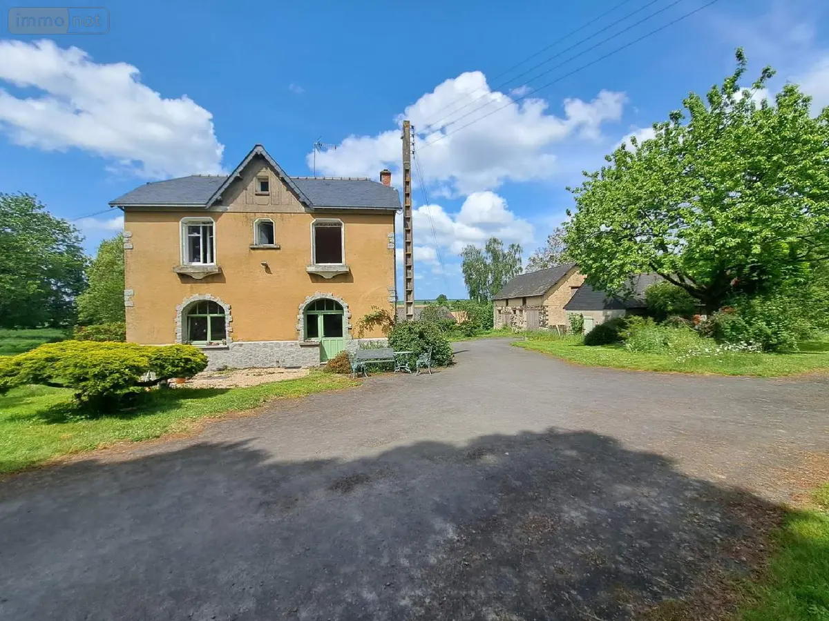 Maison a vendre La Selle-Craonnaise 53800 Mayenne 53 250 m2 11 pièces 343080 euros 076/2708-MC/CAL 001