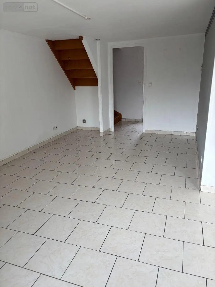 Location maison Vic-sur-Aisne 02290 Aisne 02 67 m2 3 pièces 675 euros 1010205/1387 001