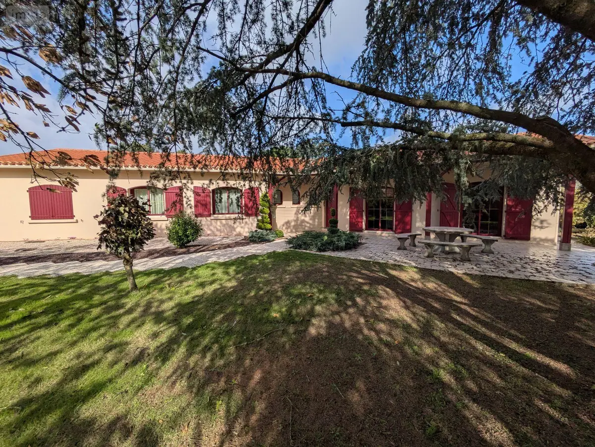 Maison a vendre Beaurepaire 85500 Vendée 85 140 m2 6 pièces 383000 euros 85013-1090100 001