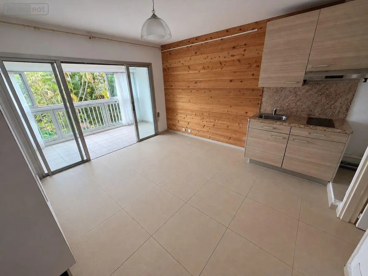 Appartement a vendre Saint-Denis 97400 La Réunion 974 19 m2 1 pièce 125500 euros 97405/346 001