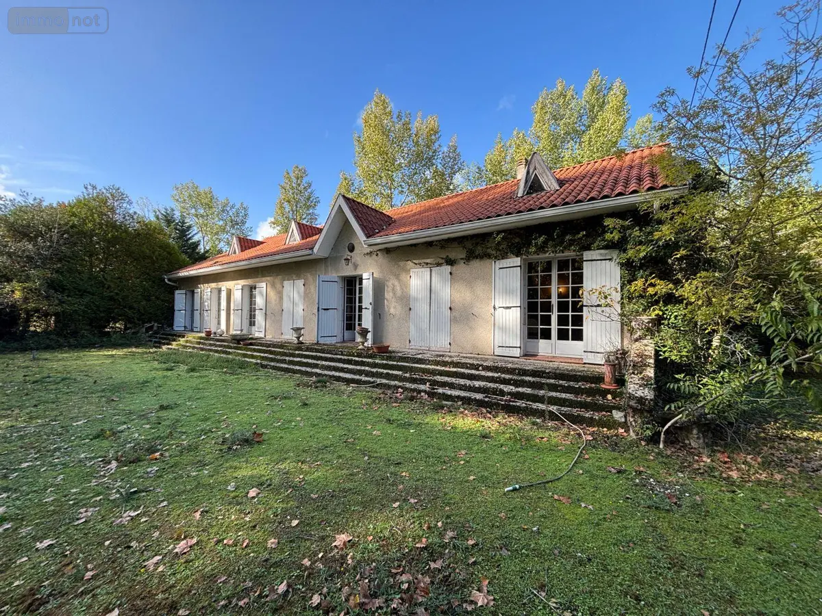 Maison a vendre Le Pian-Médoc 33290 Gironde 33 268 m2 8 pièces 335000 euros 032/1734 001