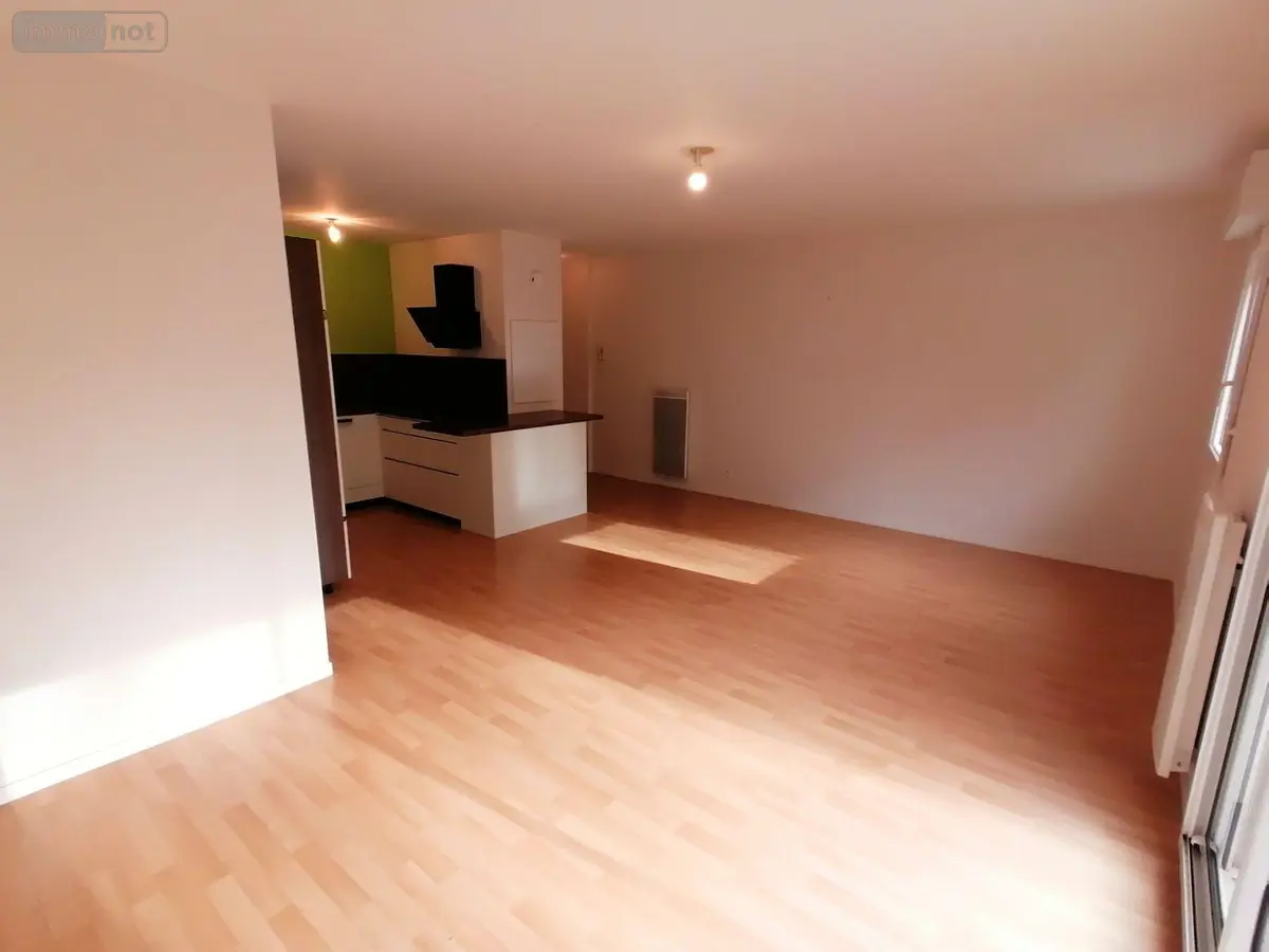 Location appartement Noyal-Châtillon-sur-Seiche 35230 Ille-et-Vilaine 35 65 m2 3 pièces 781 euros 35129-7151 001