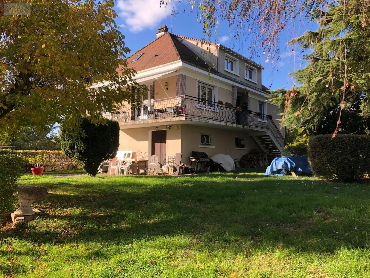 Maison a vendre Issoudun 36100 Indre 36 130 m2 5 pièces 241040 euros 11813/1556 001