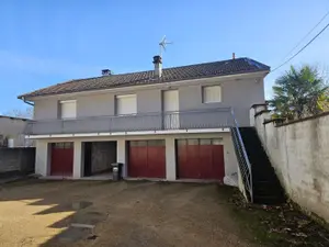 Location appartement Pont-de-Veyle 01290 Ain 01 84 m2 3 pièces 750 euros 008/2376 001