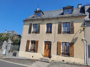 Maison a vendre Pierrefort 15230 Cantal 15 115 m2 6 pièces 117900 euros 044/1259 001