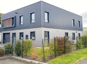 Location fonds et murs commerciaux Saint-Gilles 35590 Ille-et-Vilaine 35 200 m2 7 pièces 2900 euros 030/72998 001