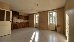 Immeuble de rapport a vendre Château-Gontier-sur-Mayenne 53200 Mayenne 53 120 m2 5 pièces 157200 euros 028/2393 001