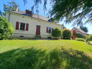 Propriete a vendre Livré-la-Touche 53400 Mayenne 53 320 m2 11 pièces 363800 euros 076/2711-GIL 001
