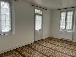 Location maison Saint-Saëns 76680 Seine-Maritime 76 31 m2 2 pièces 510 euros 016/2818/MAV 001