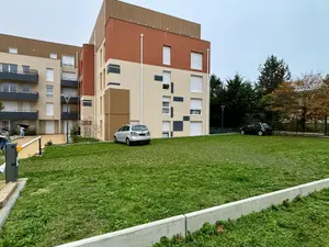 Garage et parking a vendre Poitiers 86000 Vienne 86 137500 euros VS019-86001 001