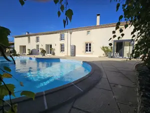 Maison a vendre Plaine-et-Vallées 79600 Deux-Sèvres 79 207 m2 5 pièces 275600 euros 79025-300-79025 001