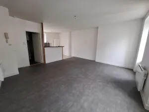 Location appartement Cherbourg-en-Cotentin 50100 Manche 50 33 m2 1 pièce 480 euros 50040-L362 001